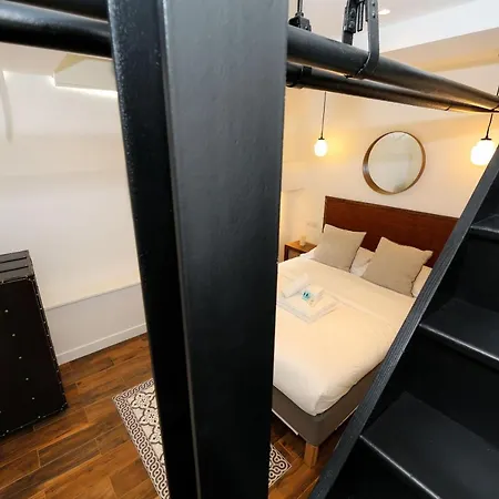 Proche Des Celebres Puces De 4p Apartment