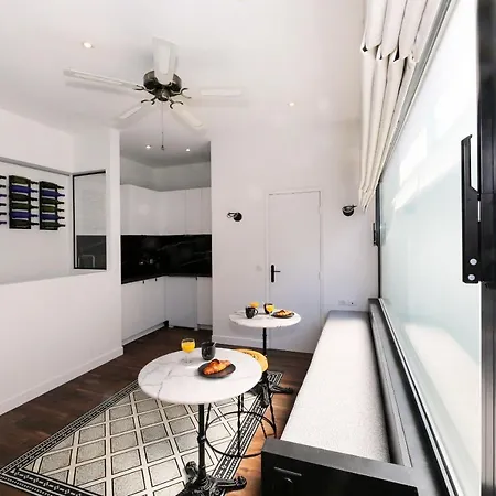 Proche Des Celebres Puces De 4p Apartment Paris